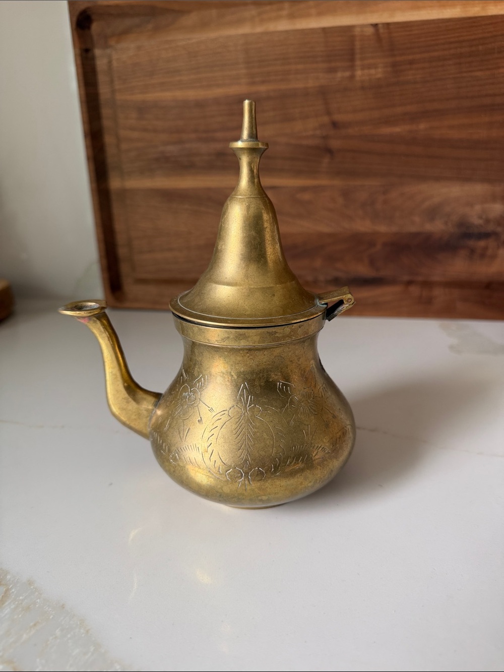Vintage engraved brass Dallah Arabic coffee pot - Made in Indian